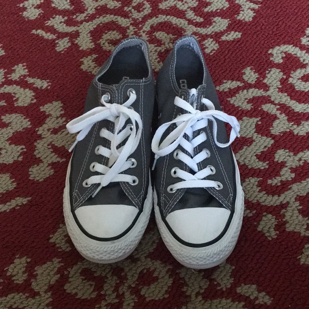 Grey converse